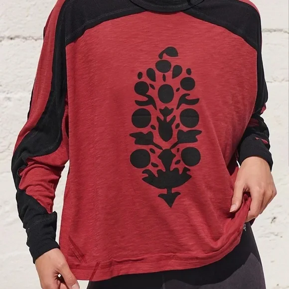 Free People! All About It Logo Long Sleeve Top NWOT! - Picture 2 of 3